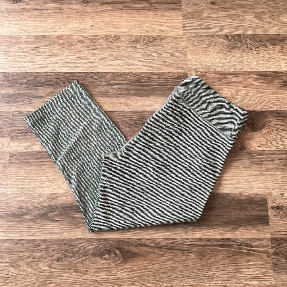Lou & Grey leggings